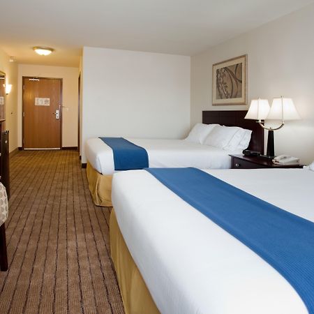 Holiday Inn Express & Suites Buffalo, An Ihg Hotel Εξωτερικό φωτογραφία
