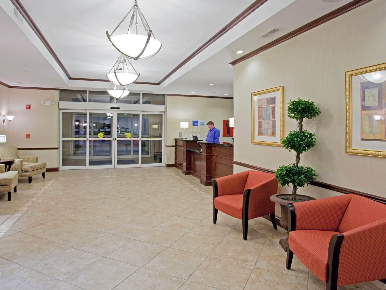 Holiday Inn Express & Suites Buffalo, An Ihg Hotel Εξωτερικό φωτογραφία