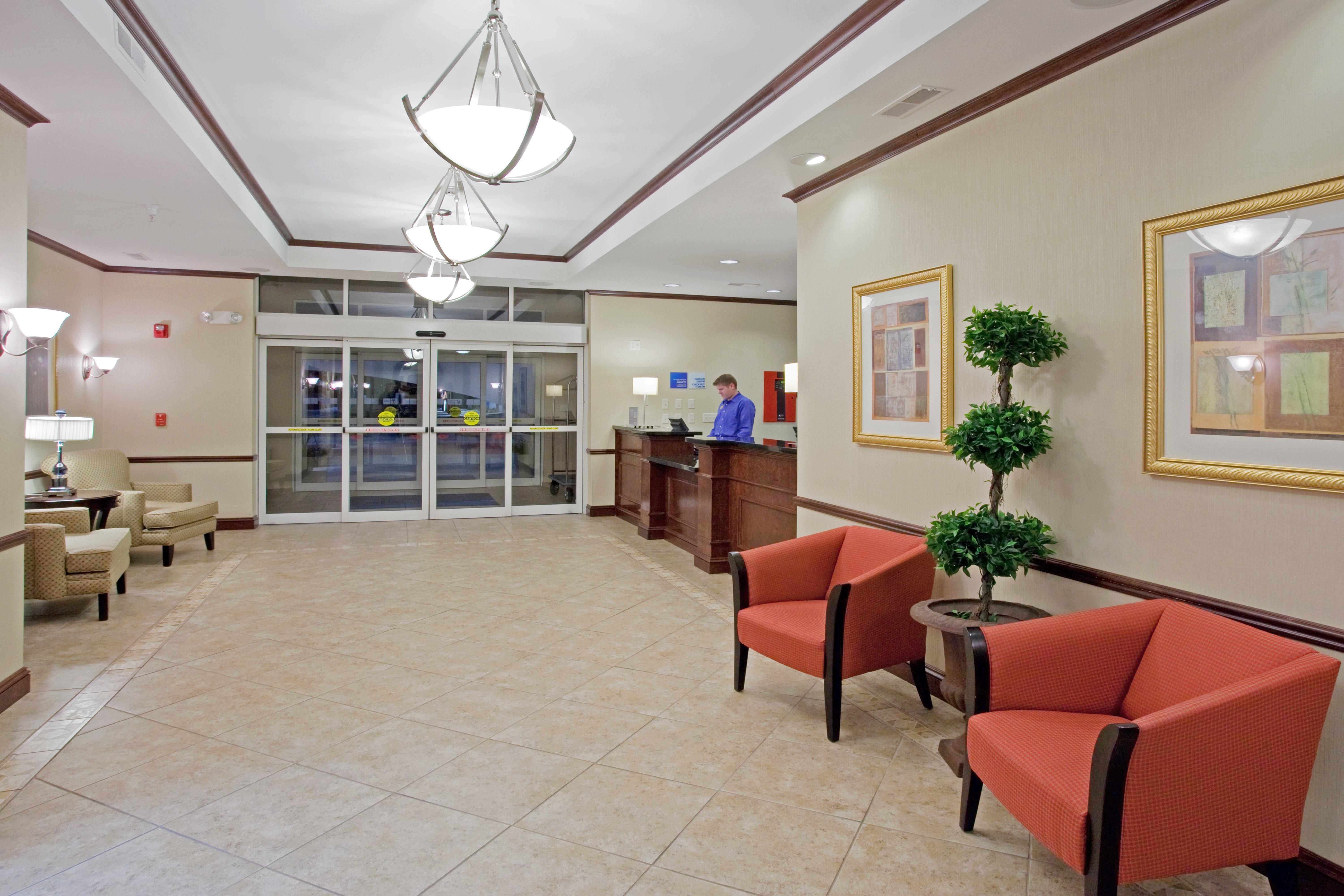 Holiday Inn Express & Suites Buffalo, An Ihg Hotel Εξωτερικό φωτογραφία