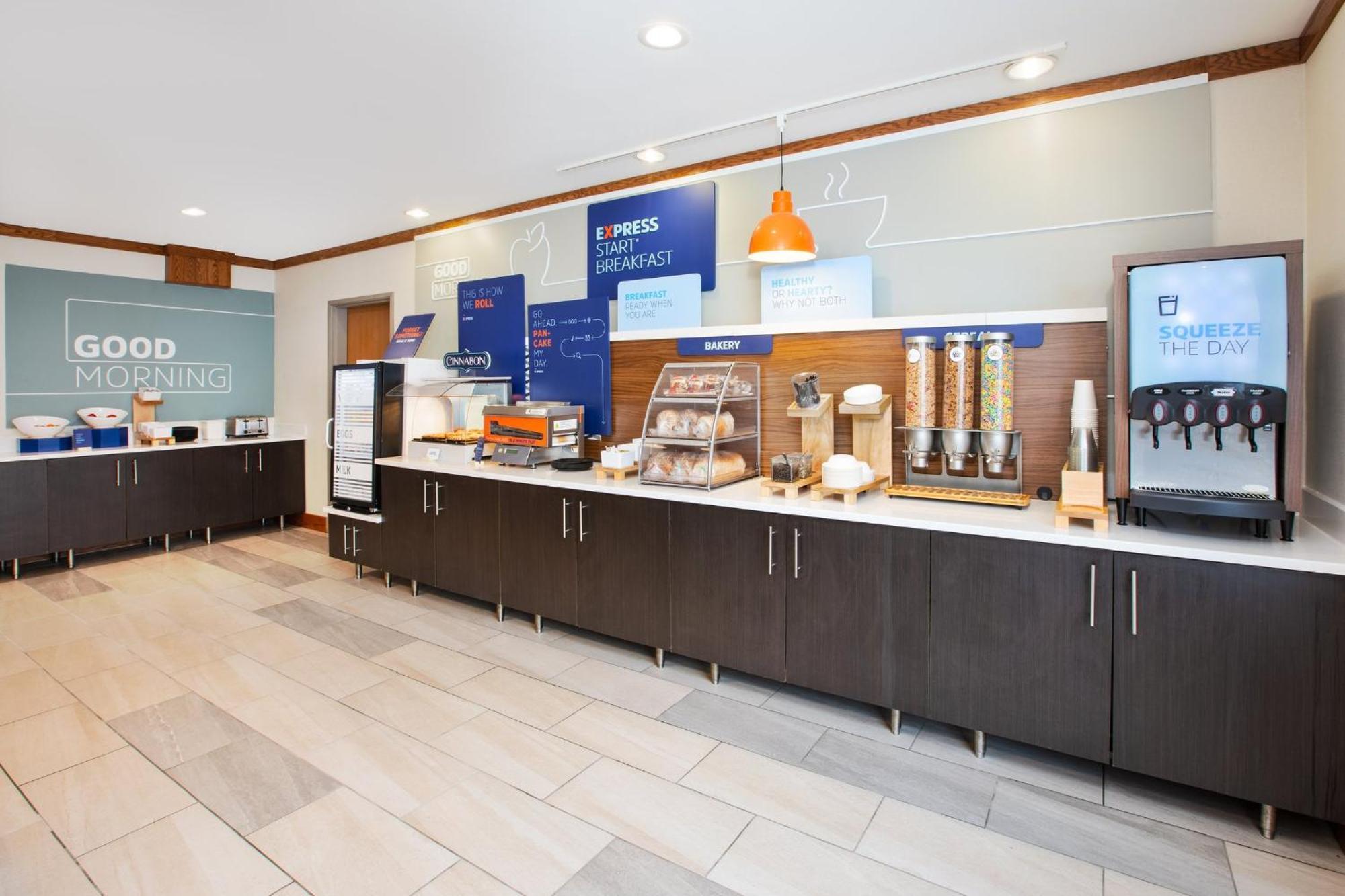 Holiday Inn Express & Suites Buffalo, An Ihg Hotel Εξωτερικό φωτογραφία